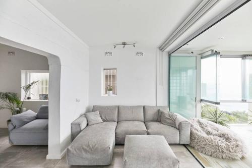 Tamarama Beachfront Apartment on Bondi to Bronte Walk in Tamarama Tamarama Beachfront Apartment on Bondi to Bronte Walk in Tamarama