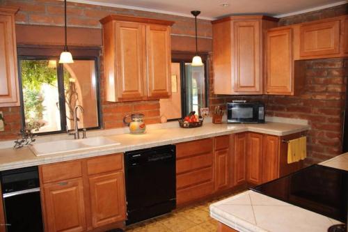 Gallo Libre Ranch House in Arivaca, AZ in 薩薩比 (AZ) Gallo Libre Ranch House in Arivaca, AZ in 薩薩比 (AZ)