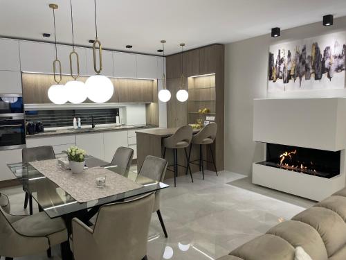 Luxury Home with Jakuzzi near Neusiedler See in เฟอร์ตอสเซนต์มิคลอส Luxury Home with Jakuzzi near Neusiedler See in เฟอร์ตอสเซนต์มิคลอส