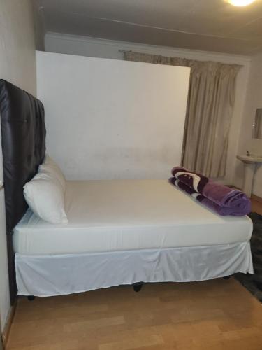 HUNTERS NEST GUEST HOUSE BRONKHORSTSPRUIT in Bronkhorstspruit HUNTERS NEST GUEST HOUSE BRONKHORSTSPRUIT in Bronkhorstspruit