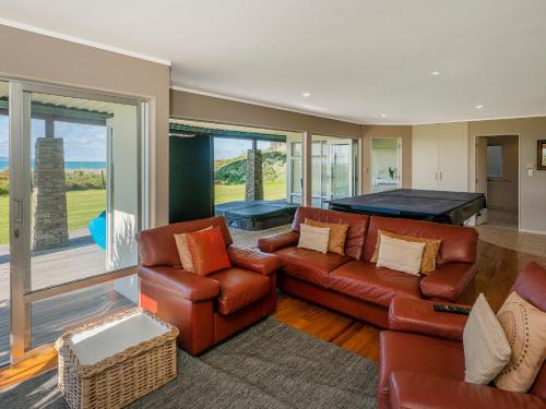 נוף חוץ, Absolute Beachfront Paradise - Whiritoa Beach Home in טאירואה נוף חוץ, Absolute Beachfront Paradise - Whiritoa Beach Home in טאירואה