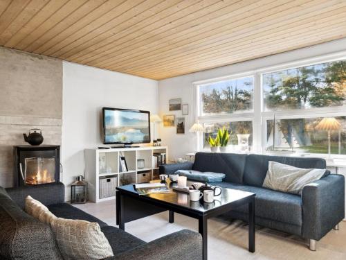 Holiday Home Spurv - 750m from the sea by Interhome in Hals Holiday Home Spurv - 750m from the sea by Interhome in Hals