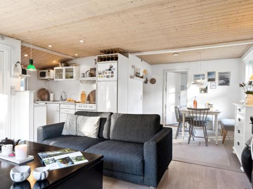 Holiday Home Spurv - 750m from the sea by Interhome in Hals Holiday Home Spurv - 750m from the sea by Interhome in Hals