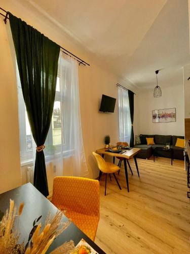 Shared lounge/TV area, JS Design Apartment in Jakomini Shared lounge/TV area, JS Design Apartment in Jakomini