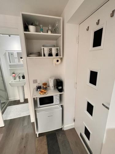 En-suite Room with Independent Entrance. in Danderhall En-suite Room with Independent Entrance. in Danderhall