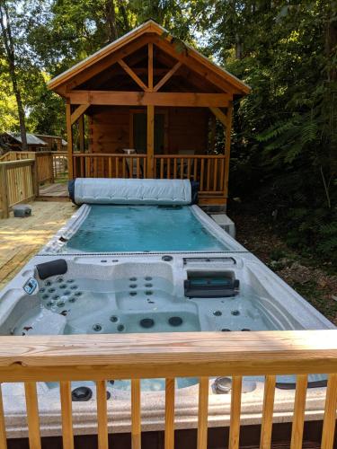 Bryce Cabin Lookout Mtn Tiny Home W Swim Spa near Ruby-vízesés Bryce Cabin Lookout Mtn Tiny Home W Swim Spa near Ruby-vízesés