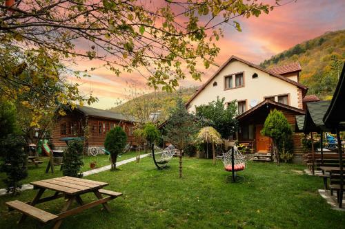 Hage, Enhet i Dereceören på 2000 kvm, med 14 soverom, 14 bad (ABANT DOĞA KÖŞKÜ) in Dereceören Hage, Enhet i Dereceören på 2000 kvm, med 14 soverom, 14 bad (ABANT DOĞA KÖŞKÜ) in Dereceören