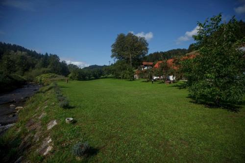 Kovačija pri Kovaču (Kovacija pri Kovacu) in Podvelka Kovačija pri Kovaču (Kovacija pri Kovacu) in Podvelka