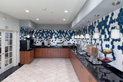 餐飲選擇, 圖萊裡溫德姆拉昆塔套房酒店 (La Quinta Inn & Suites by Wyndham Tulare) in 圖萊里 餐飲選擇, 圖萊裡溫德姆拉昆塔套房酒店 (La Quinta Inn & Suites by Wyndham Tulare) in 圖萊里