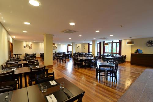 Restaurant, Vista Azul Apart Hotel - Vista Pinheiros in Domingos Martins Restaurant, Vista Azul Apart Hotel - Vista Pinheiros in Domingos Martins