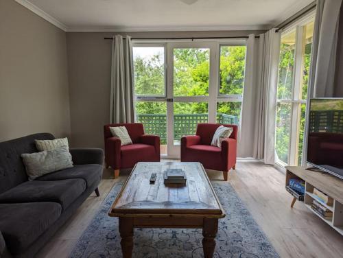 Happy Spacious Home nr Canberra Hospital in Red Hill Happy Spacious Home nr Canberra Hospital in Red Hill