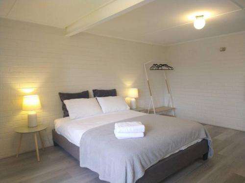 Happy Spacious Home nr Canberra Hospital in Red Hill Happy Spacious Home nr Canberra Hospital in Red Hill
