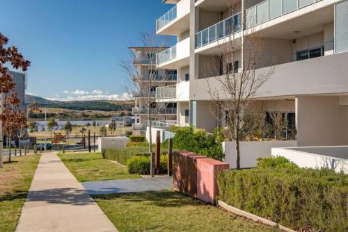 Serenity at Stromlo 2bd 1br at Wright in كورتين Serenity at Stromlo 2bd 1br at Wright in كورتين