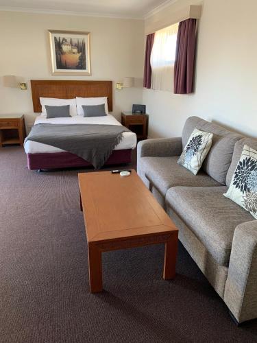 Armidale Pines Motel in Armidale Armidale Pines Motel in Armidale