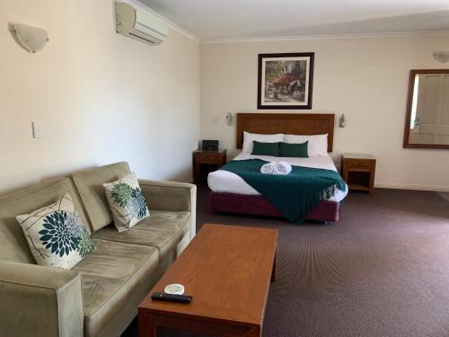Armidale Pines Motel in Armidale Armidale Pines Motel in Armidale