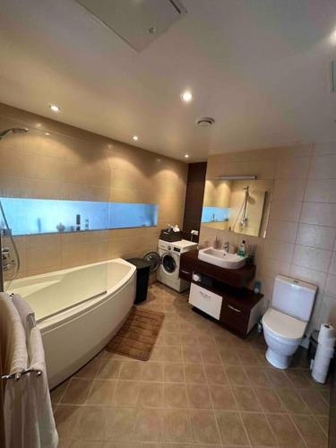 Bathroom, Cozy apartment in peaceful area in Peetri Bathroom, Cozy apartment in peaceful area in Peetri