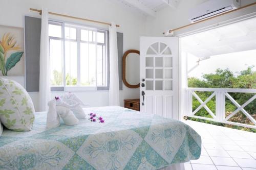 The Date House - Four Bedroom Villa with Private Pool near the beach and Calabash Cove Resort villa in Corinth The Date House - Four Bedroom Villa with Private Pool near the beach and Calabash Cove Resort villa in Corinth