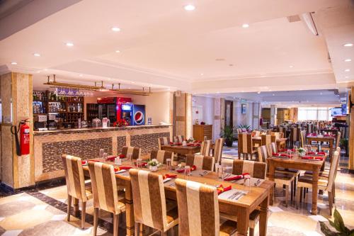 Banquet hall, Tiffany Diamond Hotel in Dar Es Salaam Banquet hall, Tiffany Diamond Hotel in Dar Es Salaam