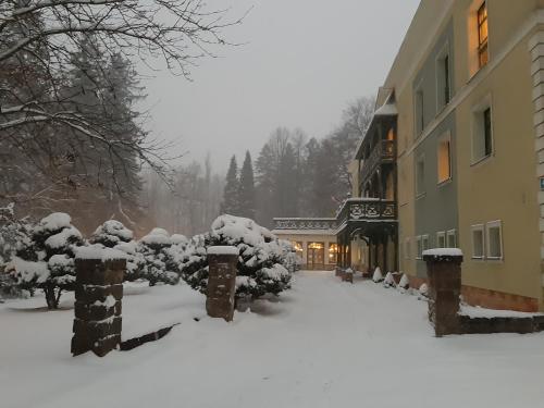 Spa Park Guest Rooms in Dlugopole Zdroj Spa Park Guest Rooms in Dlugopole Zdroj