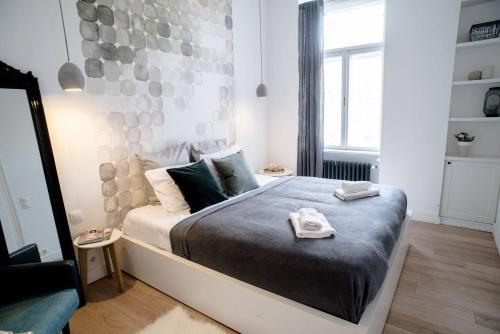 Stunning new central home near Basilica - image 2