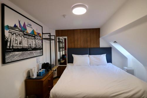 St Christopher’s Inn Edinburgh - Original near Surgeons' Hall Museums St Christopher’s Inn Edinburgh - Original near Surgeons' Hall Museums