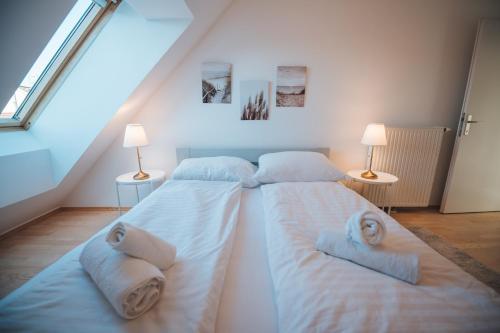 Stylish Apartment with breathtaking rooftop views