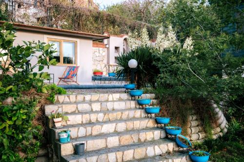 Facilities, House with Garden and Bosphorus View in Kuzguncuk in İstanbul Facilities, House with Garden and Bosphorus View in Kuzguncuk in İstanbul