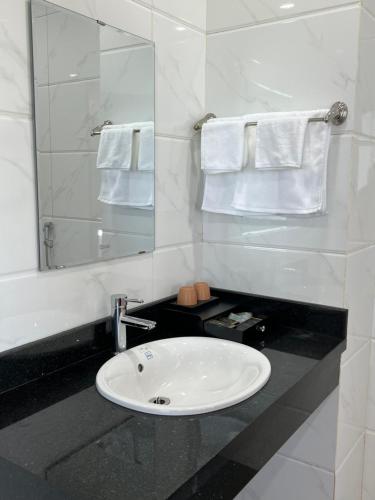Deluxe Double Room image 1