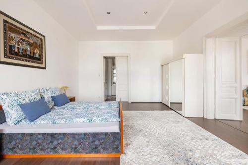 Charming spacious apartment