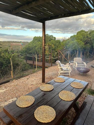 Ostrich cottage at Les Wings private game farm in Jongensfontein Ostrich cottage at Les Wings private game farm in Jongensfontein