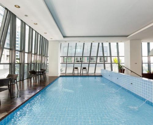 Swimming pool, Ascott Sentral Kuala Lumpur in Kuala Lumpur Swimming pool, Ascott Sentral Kuala Lumpur in Kuala Lumpur