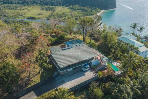 Amazing mountain top villa in Marigot Bay Amazing mountain top villa in Marigot Bay