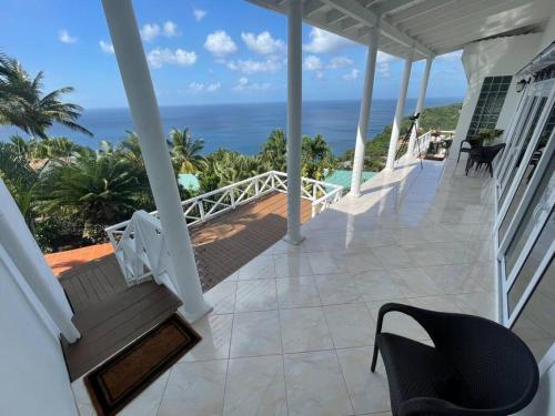 Amazing mountain top home with stunning views in Marigot Bay Amazing mountain top home with stunning views in Marigot Bay