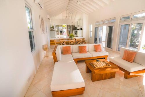 Amazing mountain top home with stunning views in Marigot Bay Amazing mountain top home with stunning views in Marigot Bay