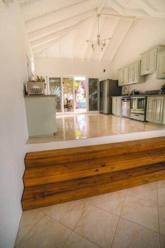 Amazing mountain top home with stunning views in Marigot Bay Amazing mountain top home with stunning views in Marigot Bay