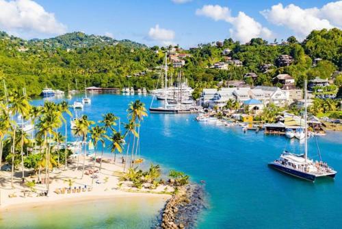 Amazing mountain top home with stunning views in Marigot Bay Amazing mountain top home with stunning views in Marigot Bay
