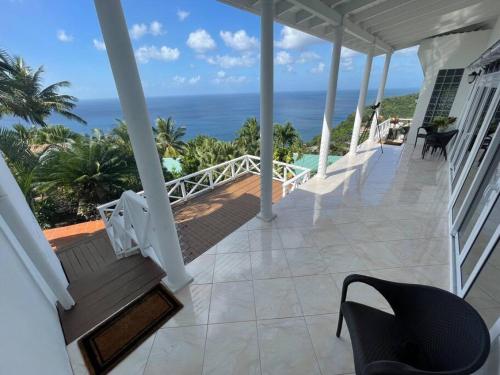 Amazing mountain top home with pool in マリゴットベイ Amazing mountain top home with pool in マリゴットベイ