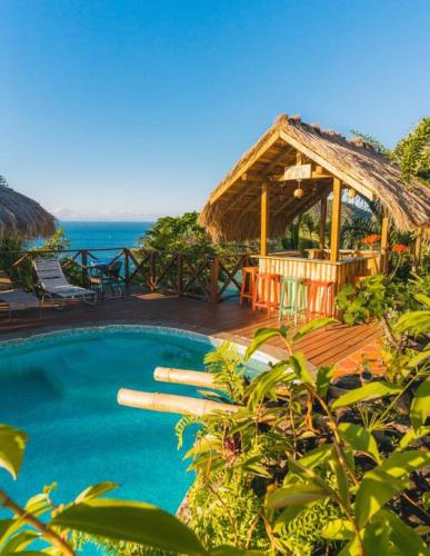 Amazing mountain top home with pool in Marigot Bay Amazing mountain top home with pool in Marigot Bay