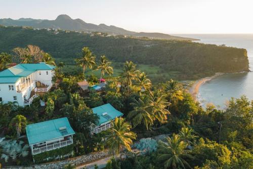 Modern 1 bed guesthouse with pool and ocean view in Marigot Bay Modern 1 bed guesthouse with pool and ocean view in Marigot Bay