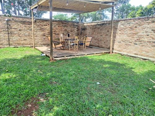 Restoranas, Akagera guide's House in Kayonza Restoranas, Akagera guide's House in Kayonza