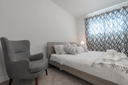 Room 2 of Lovely home, Montgomery downtown Calgary