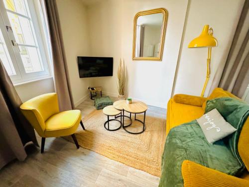 Cosy Louvel, Superbe apt au cœur d'Angoulême (Cosy Louvel, Superbe apt au cœur d'Angouleme) in Angouleme City Center Cosy Louvel, Superbe apt au cœur d'Angoulême (Cosy Louvel, Superbe apt au cœur d'Angouleme) in Angouleme City Center