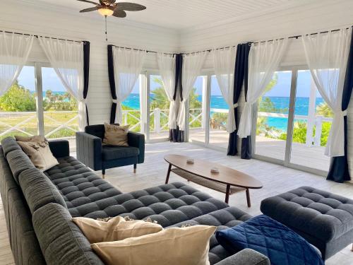 Eleuthera Retreat - Private Villa & Cottages on pink sand beachfront in North Palmetto Point Eleuthera Retreat - Private Villa & Cottages on pink sand beachfront in North Palmetto Point