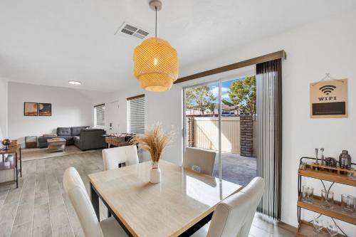 Hidden Gem in Chinatown 2 miles from Strip/stadium