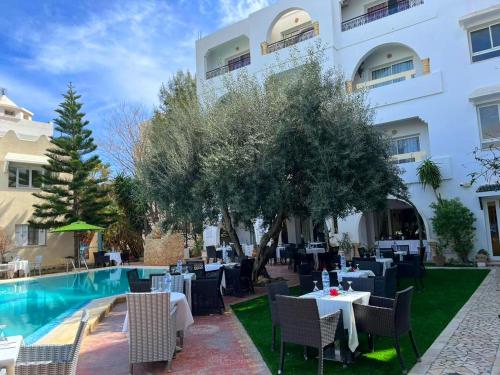 Hôtel Romane (Hotel Romane) in Centro da Cidade de Hammamet Hôtel Romane (Hotel Romane) in Centro da Cidade de Hammamet