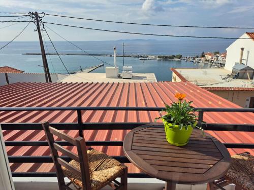 شرفة/ تراس, Jimmy's Apartments in بيثاجوريو شرفة/ تراس, Jimmy's Apartments in بيثاجوريو