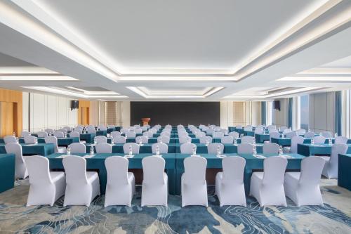 Susitikimų kambariai / pobūvių salės, Fairfield by Marriott Hangzhou Qiandao Lake in Kvandao Leikas (Chunanas) Susitikimų kambariai / pobūvių salės, Fairfield by Marriott Hangzhou Qiandao Lake in Kvandao Leikas (Chunanas)