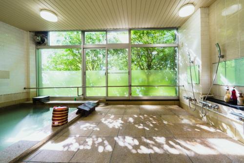 ทริป 7 (Trip7 Hakone Sengokuhara Onsen Hotel) in ทะเลสาบอาชิ ทริป 7 (Trip7 Hakone Sengokuhara Onsen Hotel) in ทะเลสาบอาชิ