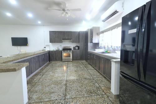 Inviting 3-Bed Apt in Whim Estate- nearScarborough in Scarborough Inviting 3-Bed Apt in Whim Estate- nearScarborough in Scarborough