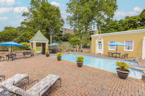 مسبح, The Inn at Cedar Grove in Vicksburg City Center مسبح, The Inn at Cedar Grove in Vicksburg City Center